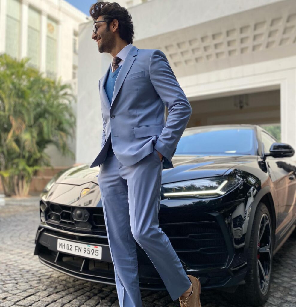 kartik aaryan (1)